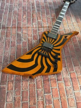 Оранжево-черна чередующаяся китара E-образна форма, висок звукосниматель, лешояд от розово дърво с инкрустиран под формата на корпуса, шестиструнная електрическа китара