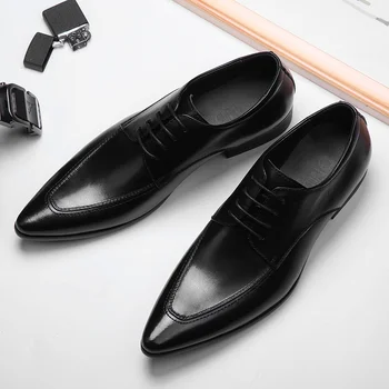 Бизнес модела обувки, мъжки обувки с остри чорапи. Костюми и обувки. стил, ръчно изработени, по-големи размери