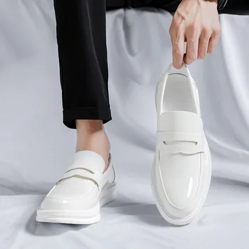Нова Мода Мъжки Ежедневни Кожени обувки, Вечерни Модела Лоферы Без Обков С Остри пръсти, Сватбени Летни Пролетни Италиански Бели Дизайнерски Обувки